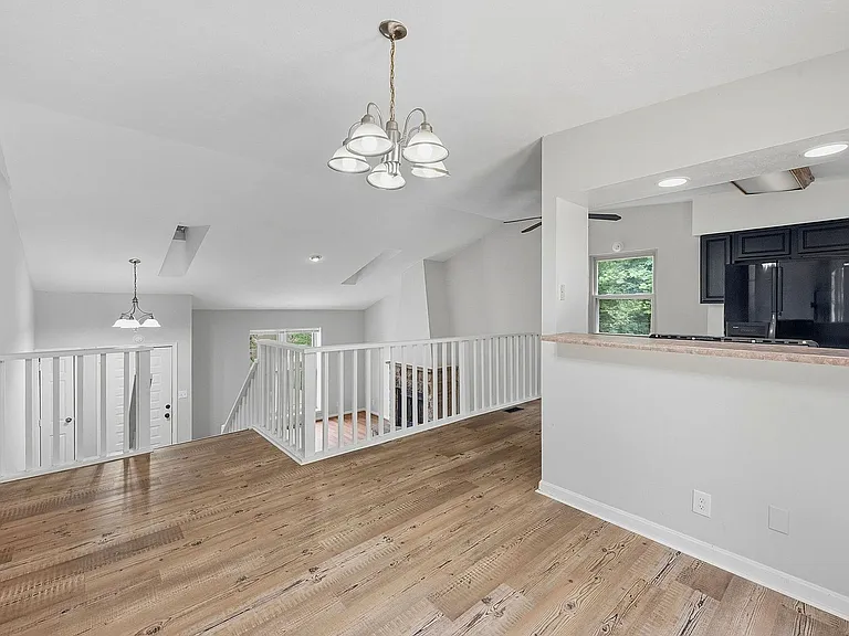 4321 Westwood Northern Blvd — Photo 19