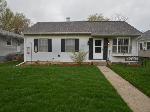 2619 Gilboa Ave, Zion, IL 60099