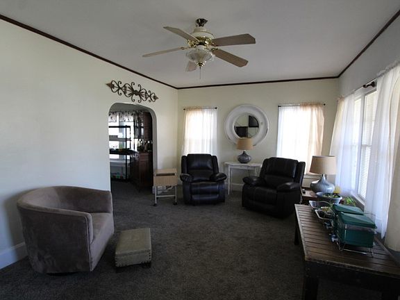 3rd image of 2614 Lawndale Ave