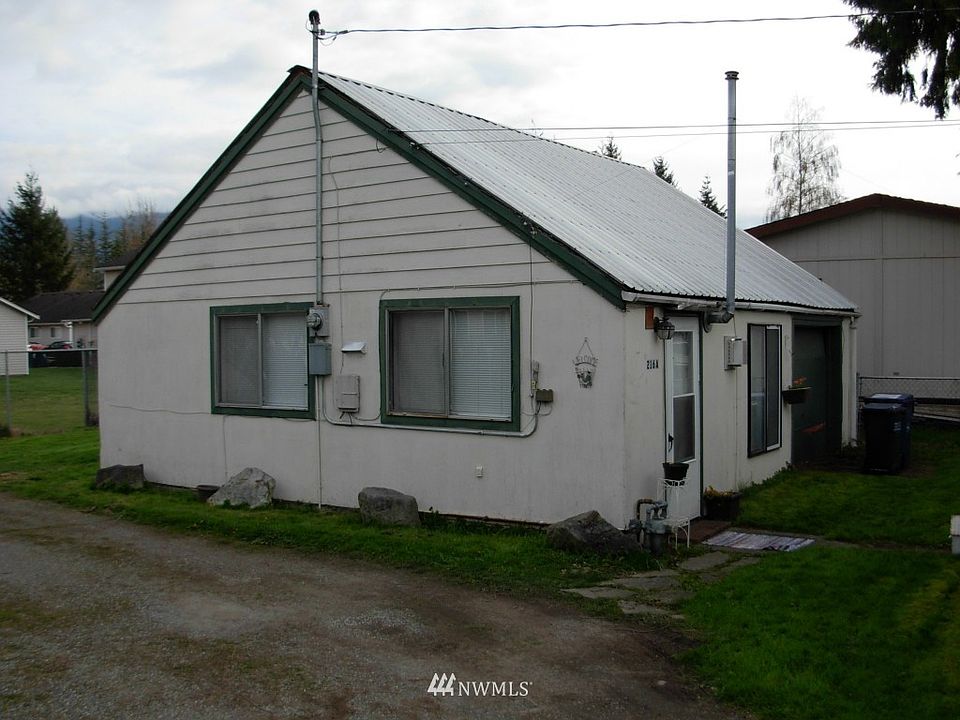 2nd image of 216 E Moore Street
