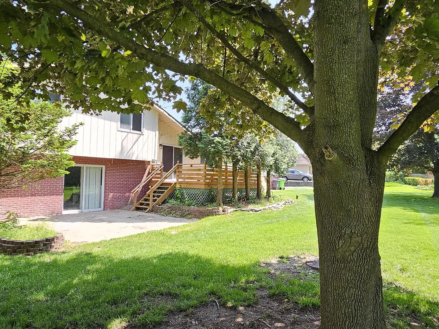 4 bed, 3.5 bath, 2193 sqft, $3,000 — Photo 3