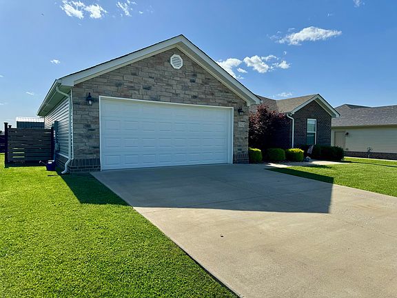 5th image of 512 Kincaid Ln