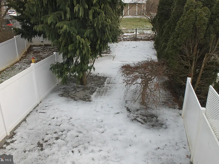 2620 Mountain Ln — Photo 35