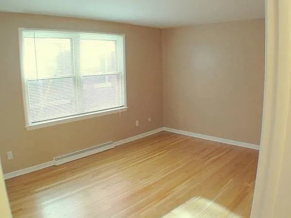 151 Linwood Ave — Photo 4