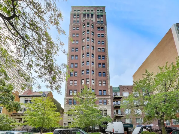 431 W Oakdale Ave APT 1C, Chicago, IL 60657