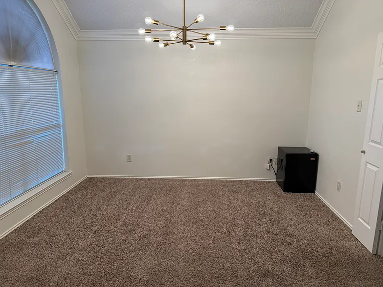 2305 Austin Dr — Photo 11