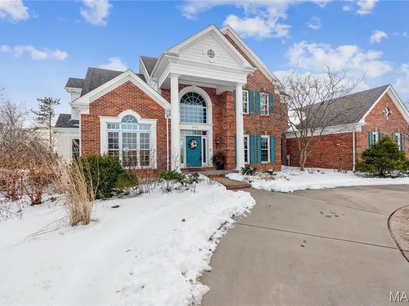 990 Kingscove Ct, Chesterfield, MO 63017