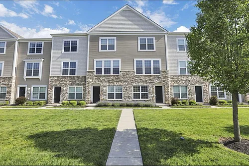 483 Autumn Ridge Cir Photo 1