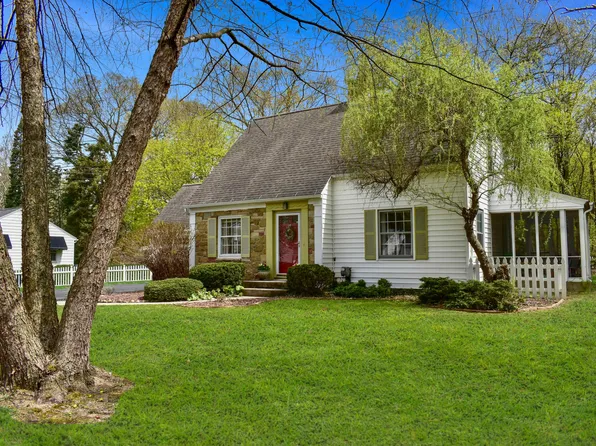 3811 Old Colony Rd, Kalamazoo, MI 49008