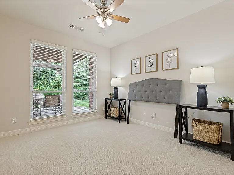 804 Waterbury Ct — Photo 29