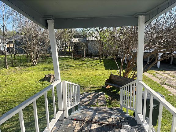 2nd image of 3607 Washington St