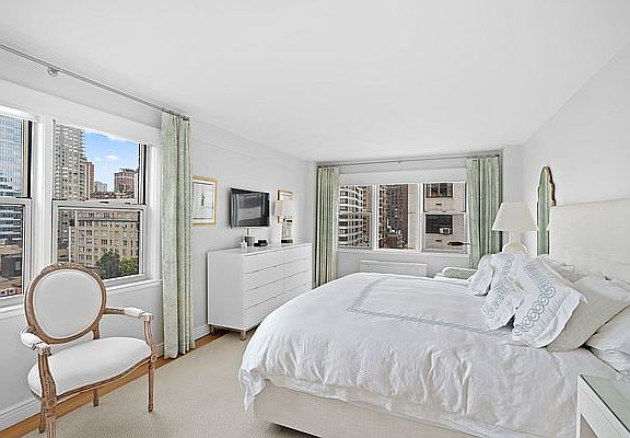 5th image of 177 E 75th St APT 11D