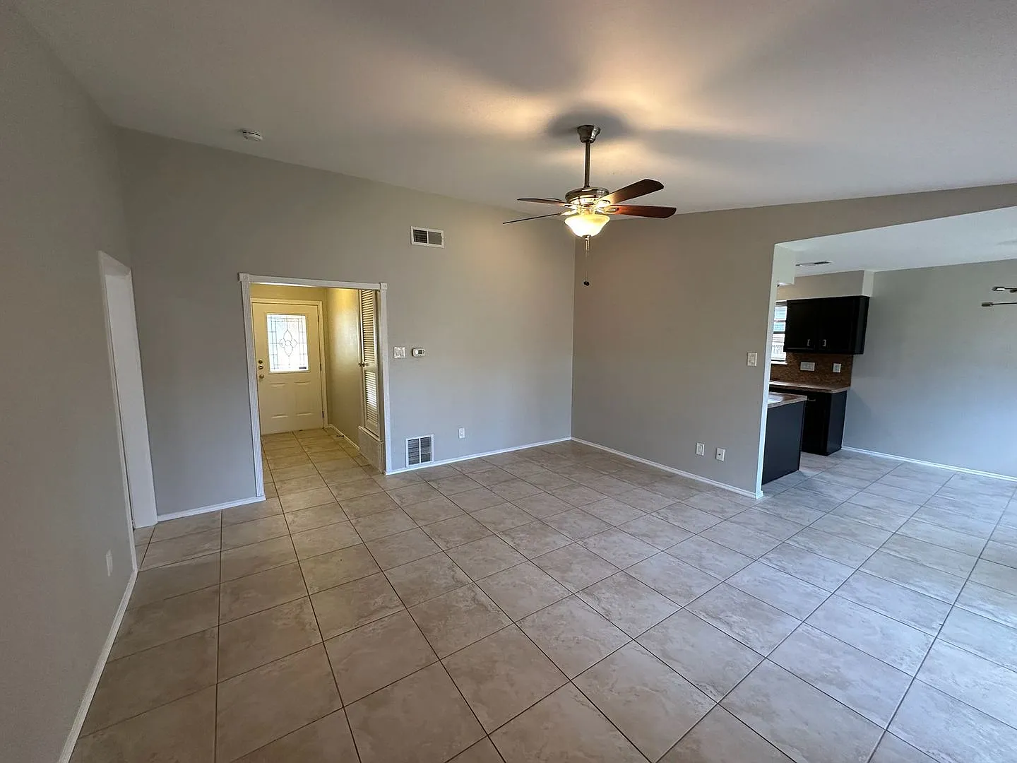 Great Anderson Mill Home! — Photo 2