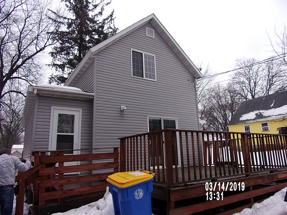 5th image of 250 Linden Ave