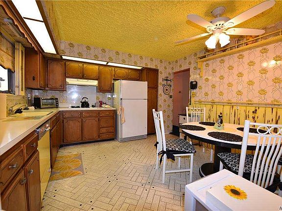 5th image of 161-16 84th St