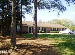 2612 Stewart Dr, Raleigh, NC 27603