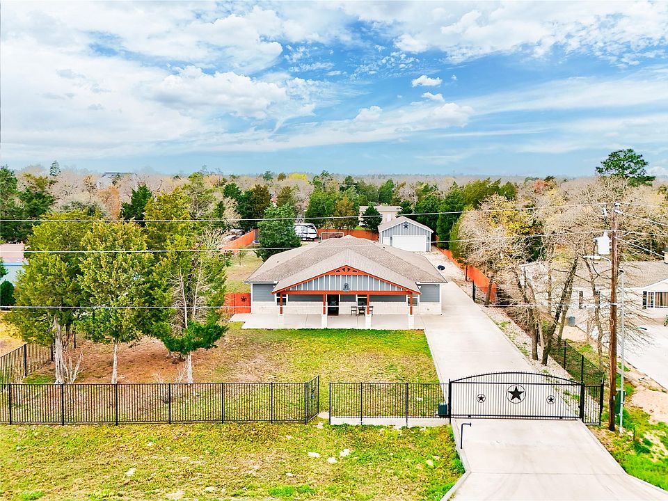 1st image of 421 Las Lomas Dr