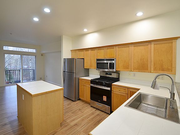 4th image of 9217 122nd Ct NE #B120