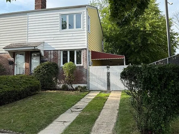 15261 11th Ave, Flushing, NY 11357