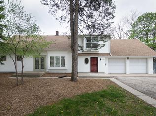 6420 N 91st St, Milwaukee, WI 53224