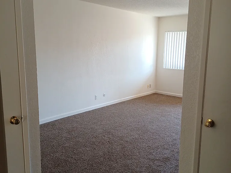 208 W Dakota Ave #C — Photo 12