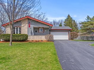 N87W17728 Shepherd Dr, Menomonee Falls, WI 53051