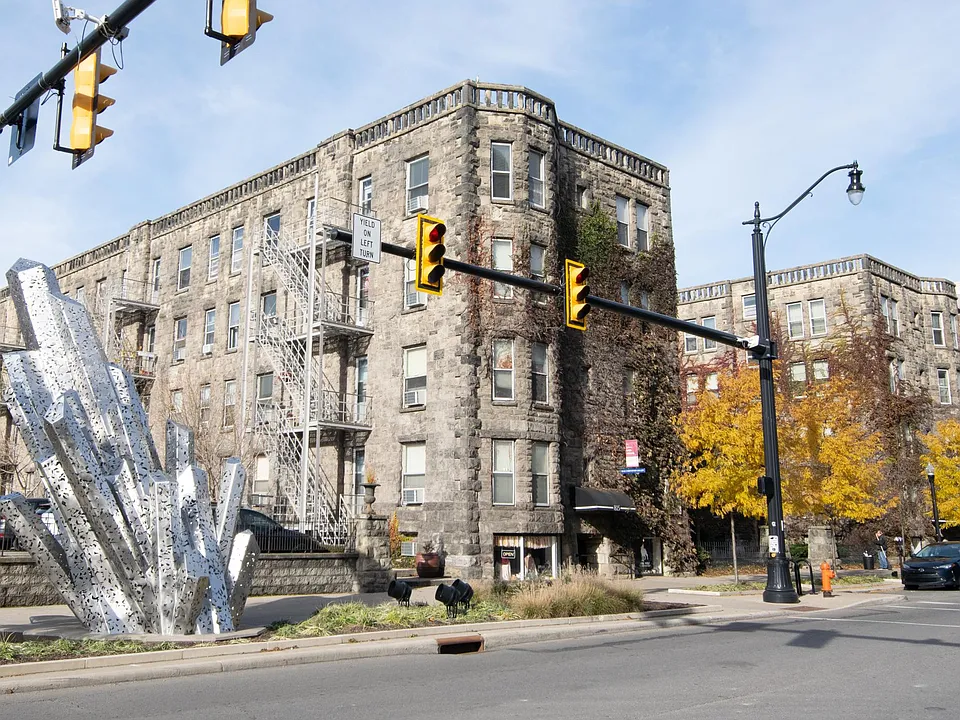 Greystone Court Apartments