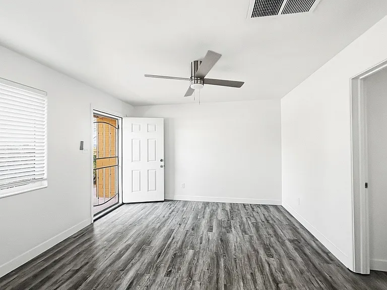 3636 E Verde Ln #7 — Photo 5