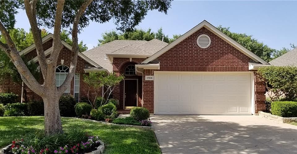 1st image of 1704 Weatherwood Dr