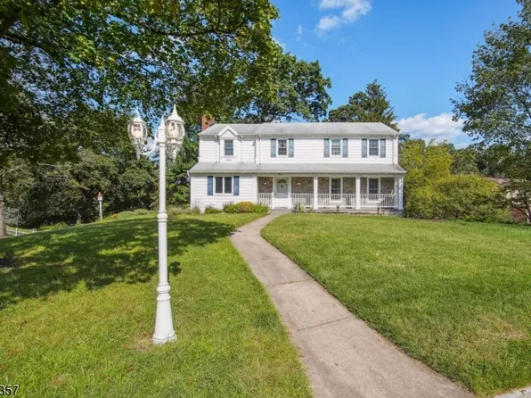 1 Crest Rd, Hanover Twp., NJ 07927