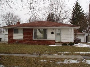289 Redwood Dr, Troy, MI 48083