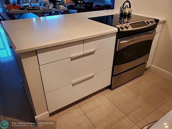 5th image of 801 NE 18th Ct APT 106