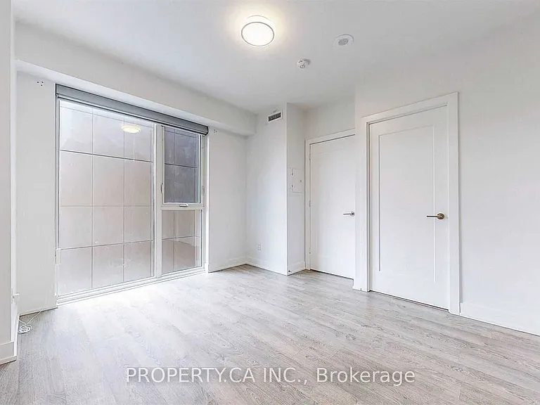 80 Vanauley St #315 — Photo 11