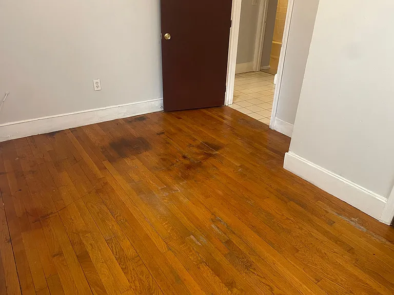 135 Marcella St #2 — Photo 4