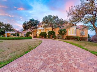 25630 Cliff Xing, Spicewood, TX 78669
