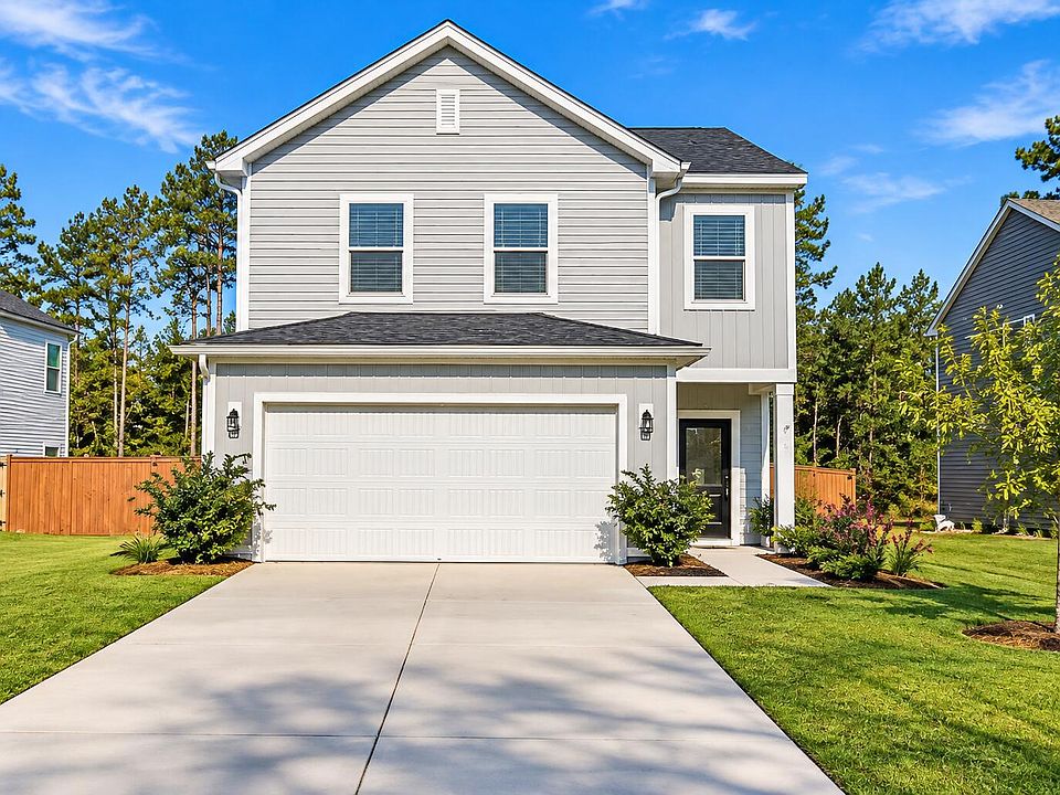 1st image of 107 Lucca Dr