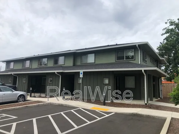 8300 SE Flavel St #102, Portland, OR 97266