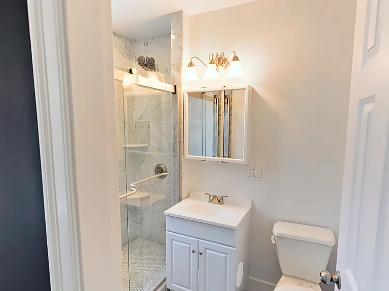 55 Queensberry St #24 — Photo 2