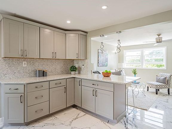 4th image of 87 Crystal Ave #1