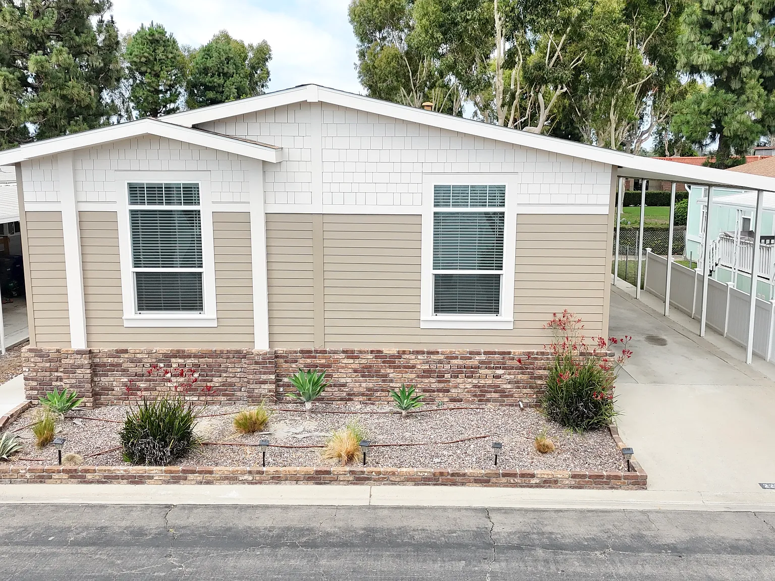 3595 Santa Fe Ave — Photo 1