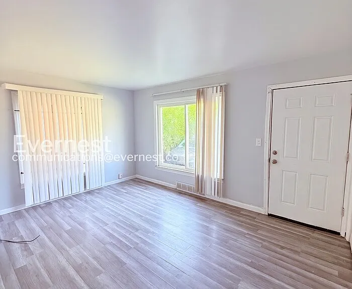 15378 Meyers Rd — Photo 7