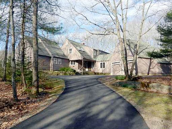 2nd image of 14 Bufflehead Cove Ln