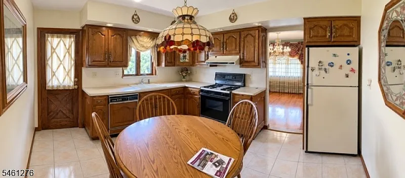 3 bed, 1.0 bath, $3,000 — Photo 4