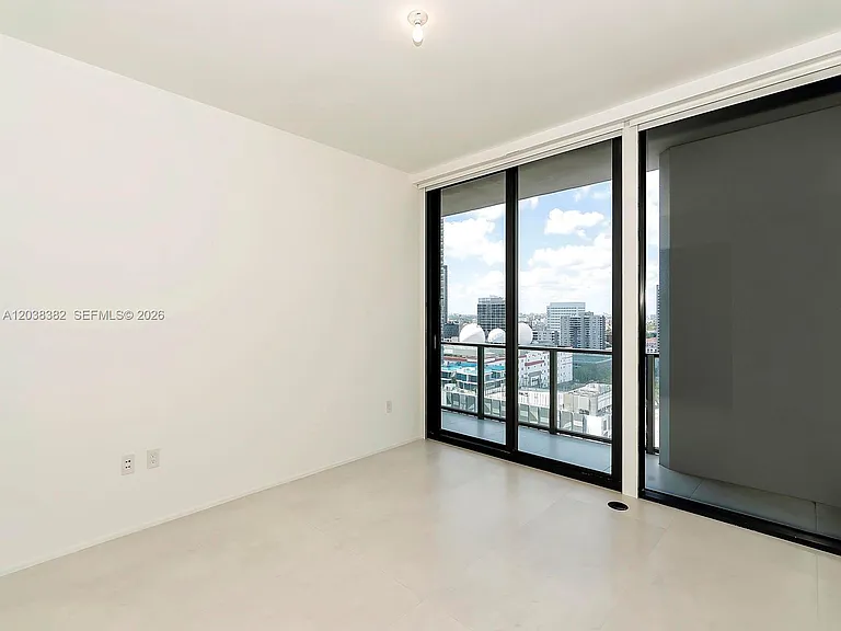 1000 Biscayne Blvd #2002 — Photo 49