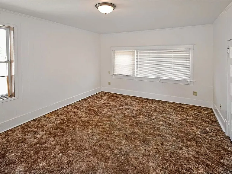917 E Ermina Ave — Photo 11