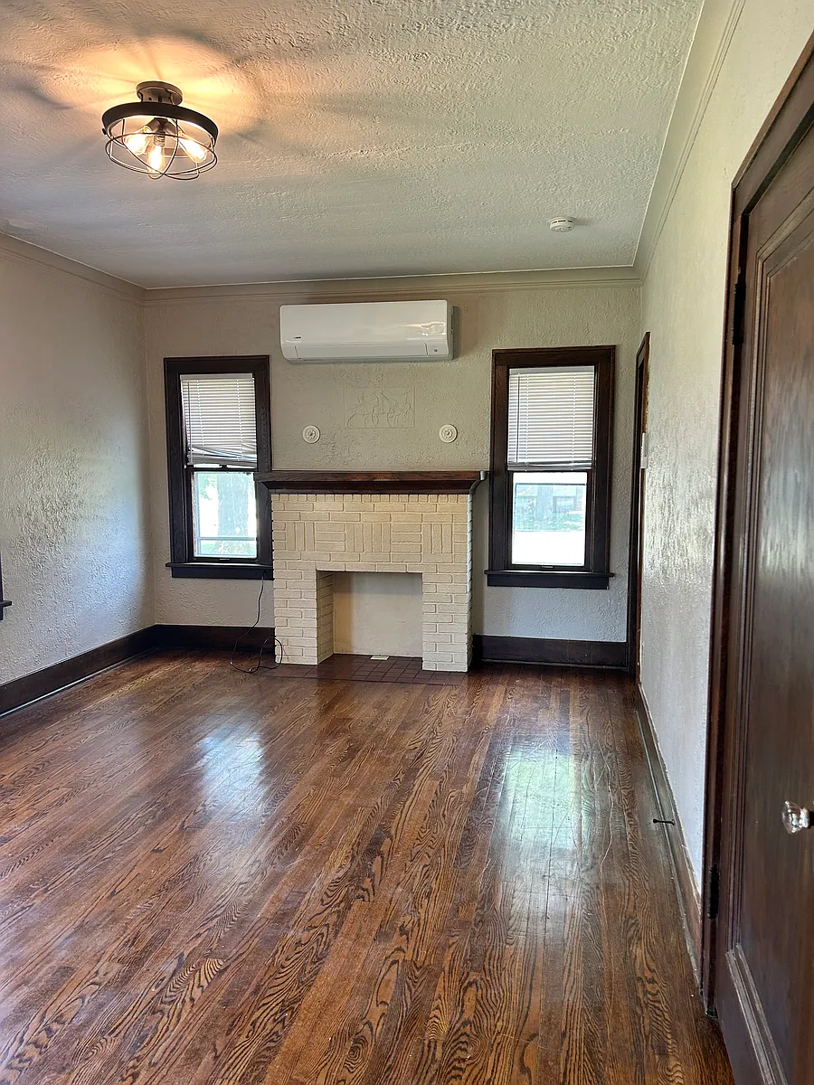 Building Photo - 1502 Peck St #1