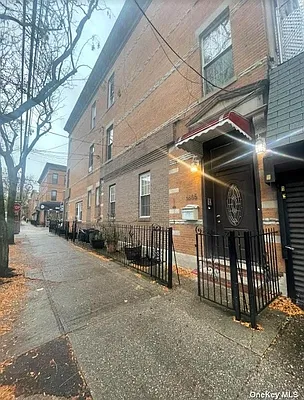 Rented by Realty One Group Dynasty | media 2