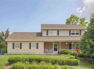 1261 Greenwood Rd, York, PA 17408