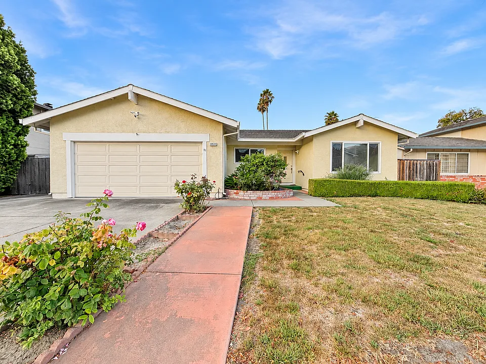 40643 Encanto Way