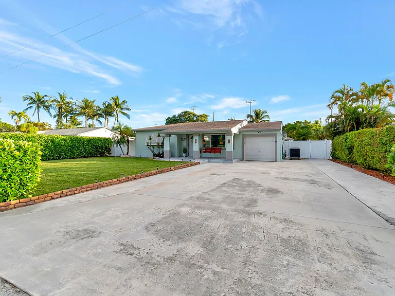 310 Gulfstream Dr — Photo 55